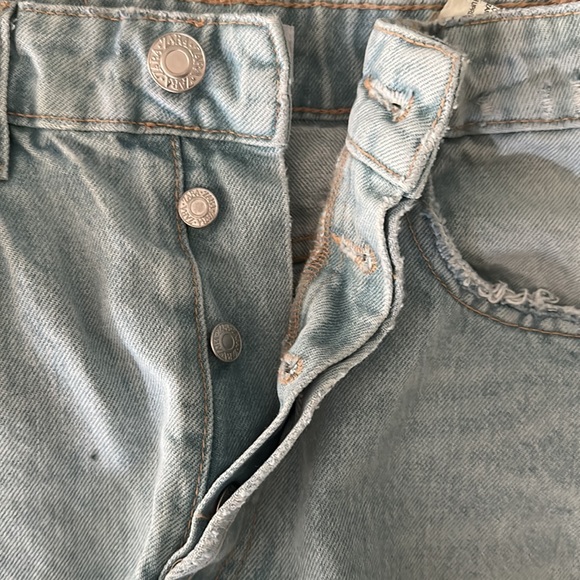 Zara crop jeans. Like new. Size US 4. Inseam 25 inches! 🔥 - Picture 8 of 8